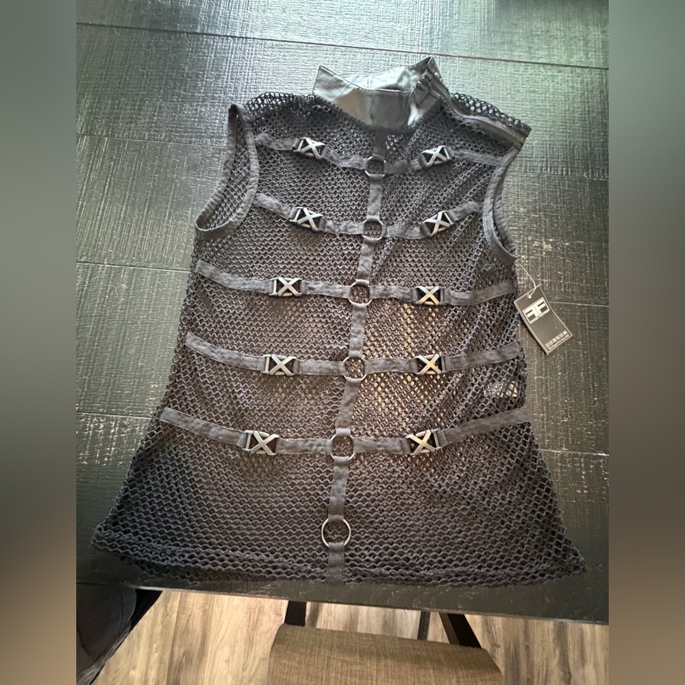 Men’s 2xl-3xl  fishnet buckle shirt